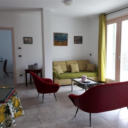 Il Casotto Del Nonno Apartment Вентимиля Екстериор снимка