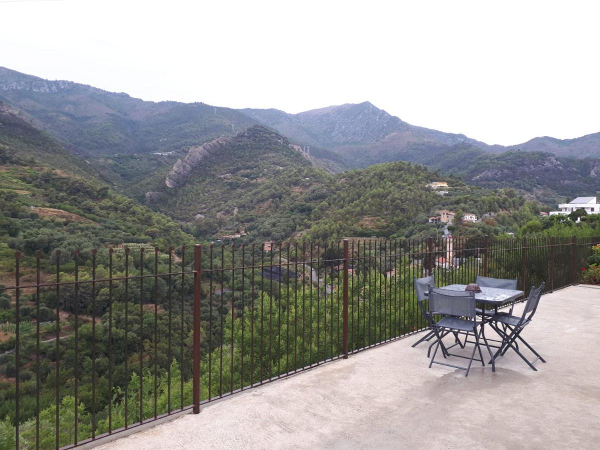 Il Casotto Del Nonno Apartment Вентимиля Екстериор снимка
